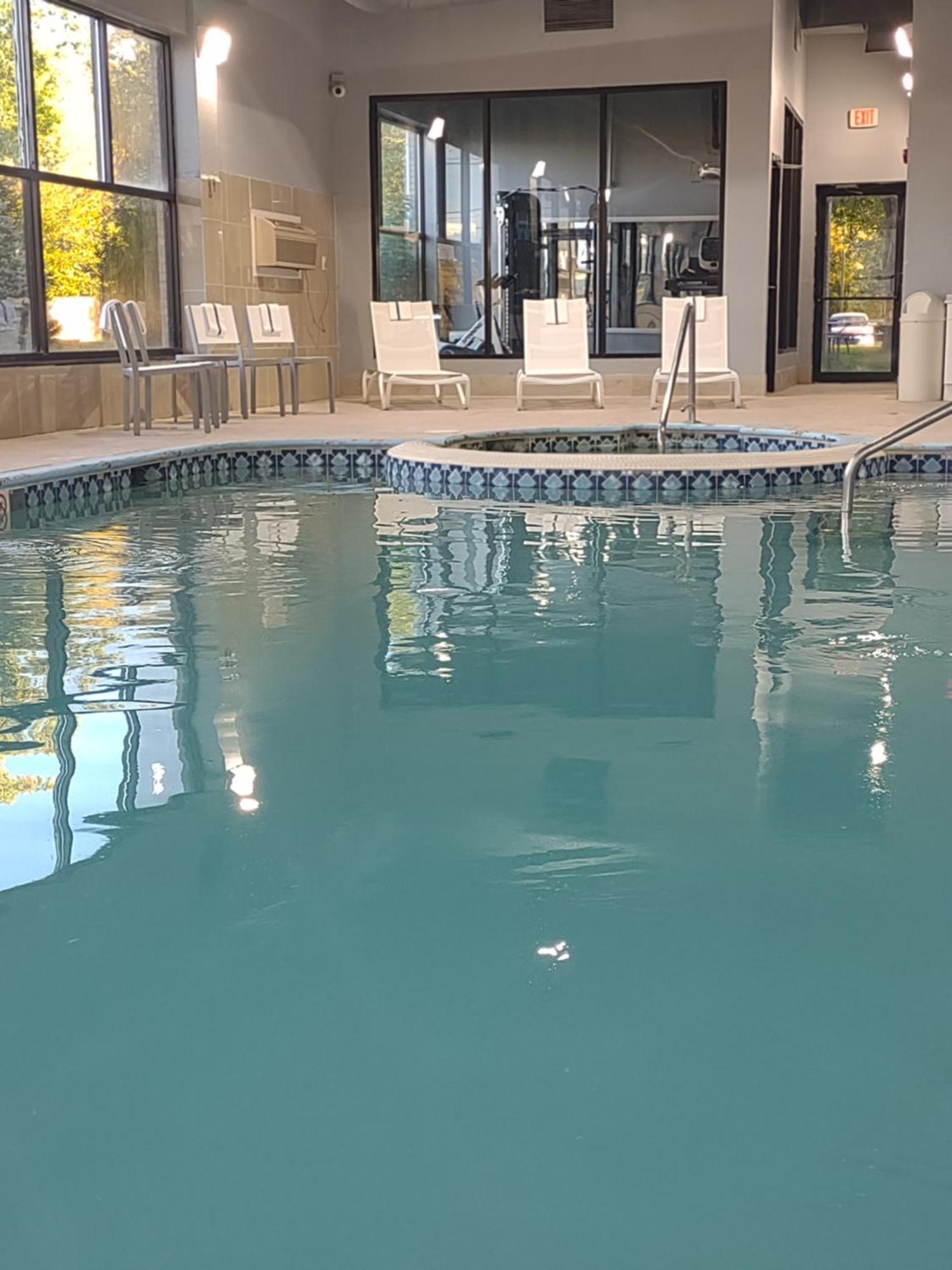 Baymont By Wyndham Flat Rock Hotel Bagian luar foto