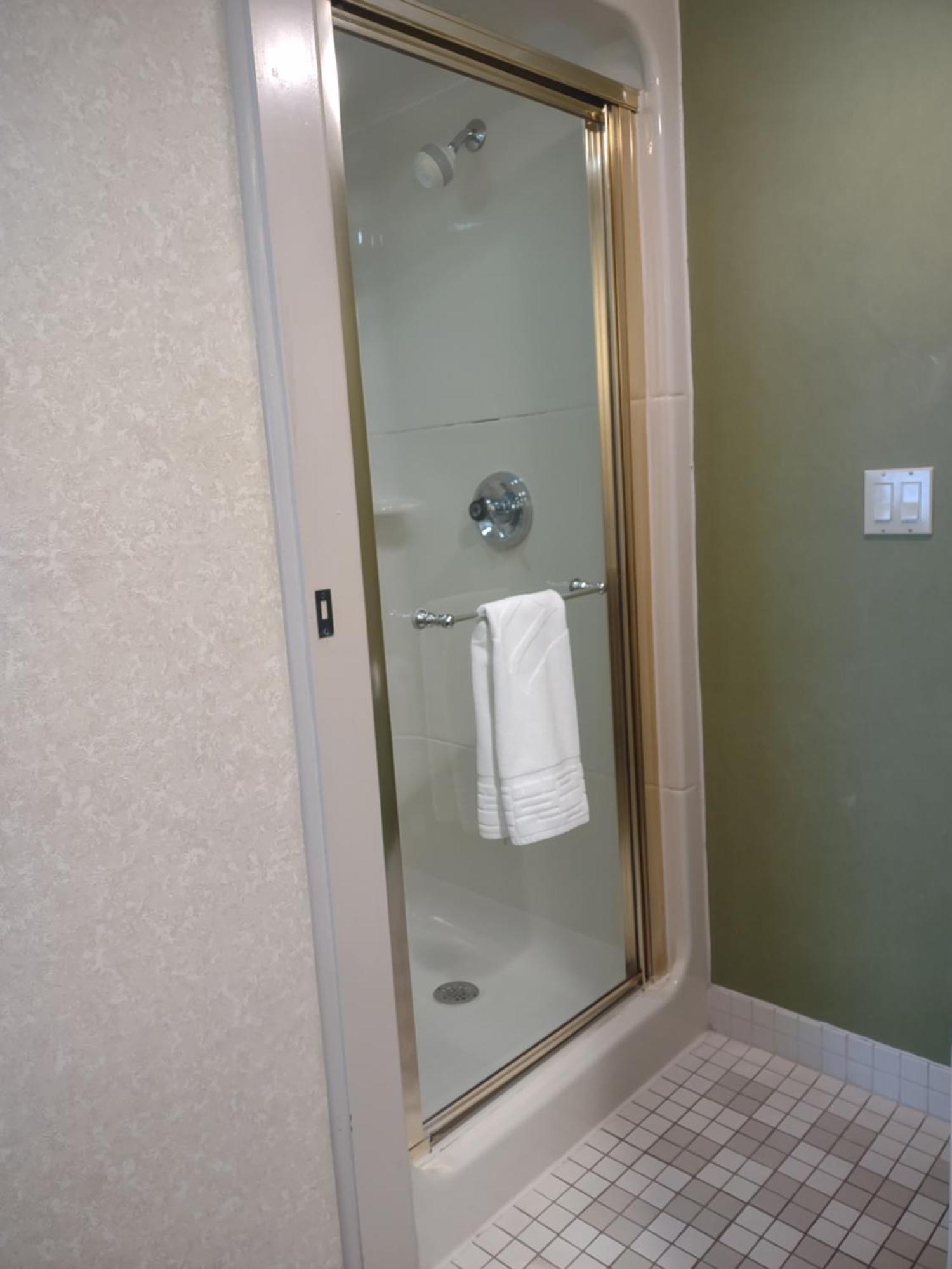 Baymont By Wyndham Flat Rock Hotel Bagian luar foto